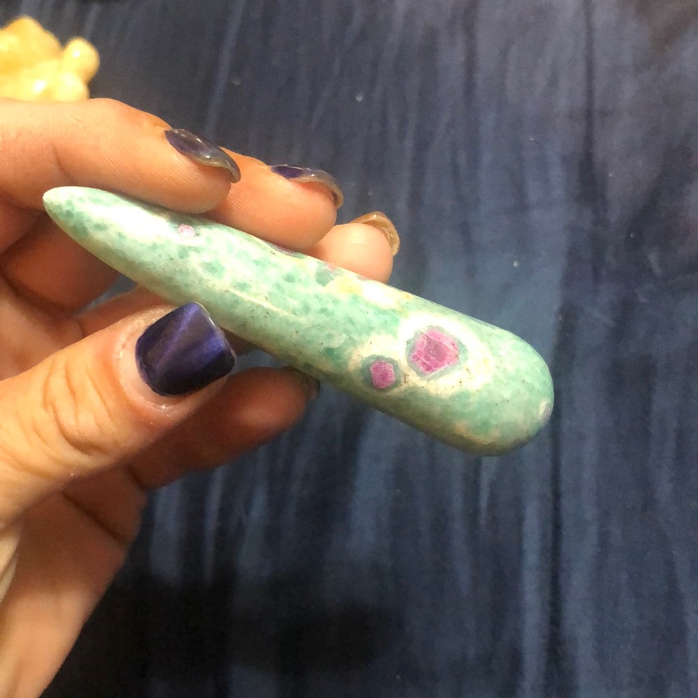 Ruby Wand - Picture 2 of 3